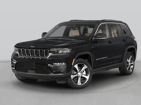 JEEP GRAND CHEROKEE 2023 1C4RJYB62PC627554 image